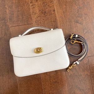 Coach Cassie in Chalk